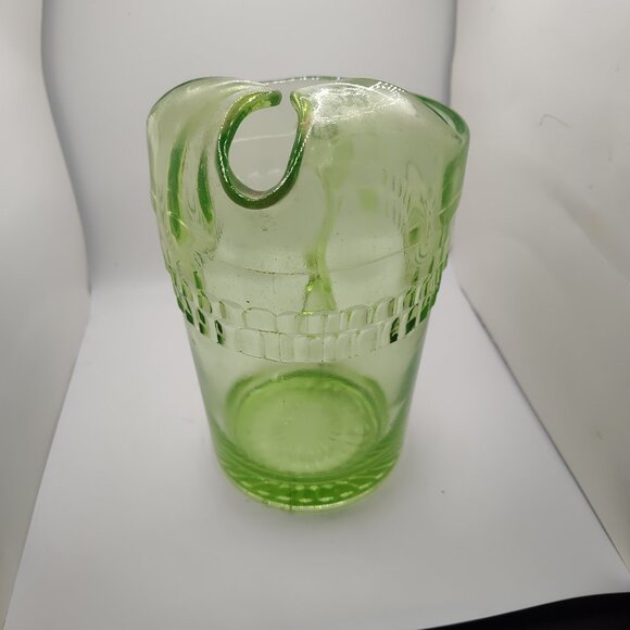 Vintage Uranium/Vaseline glass pitcher - Picture 6 of 9